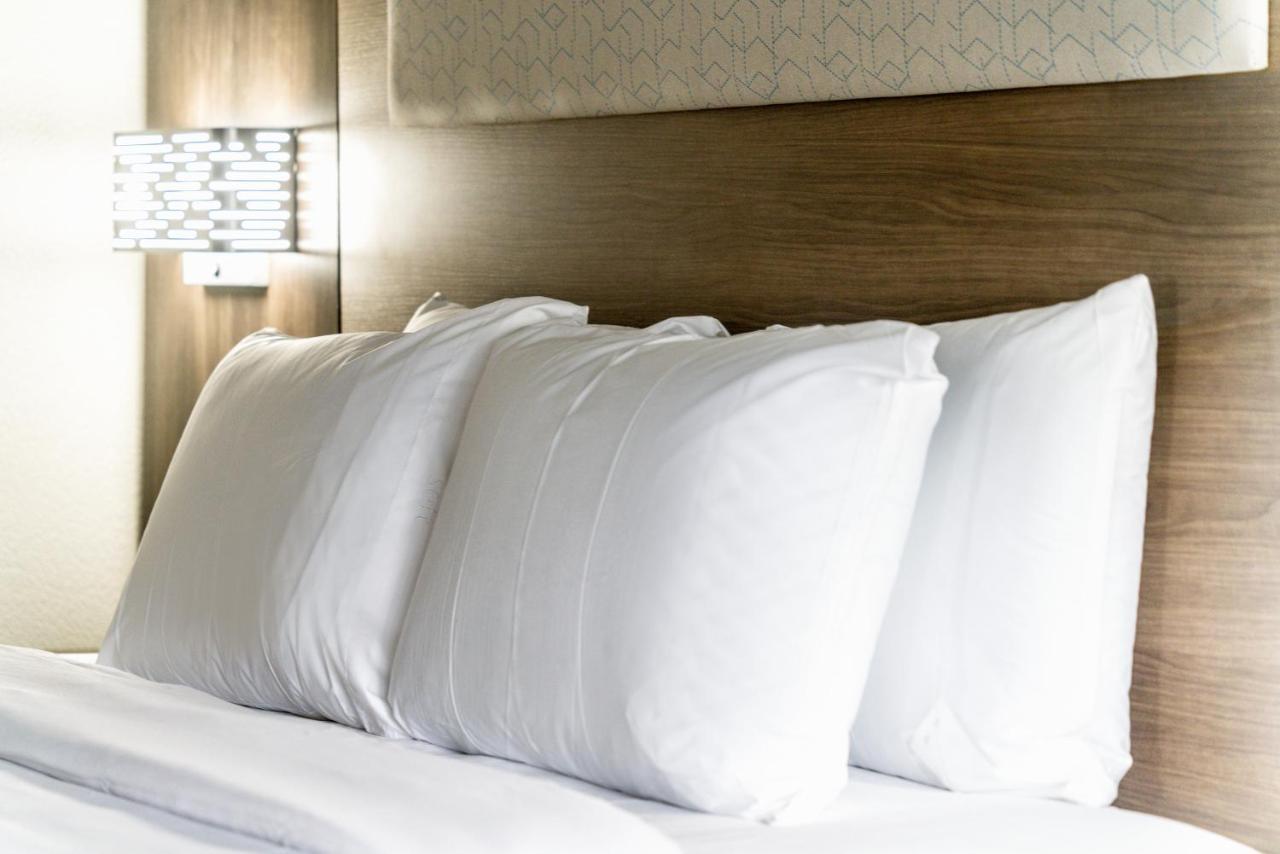 Holiday Inn Express & Suites Phoenix - Mesa West By Ihg Zewnętrze zdjęcie